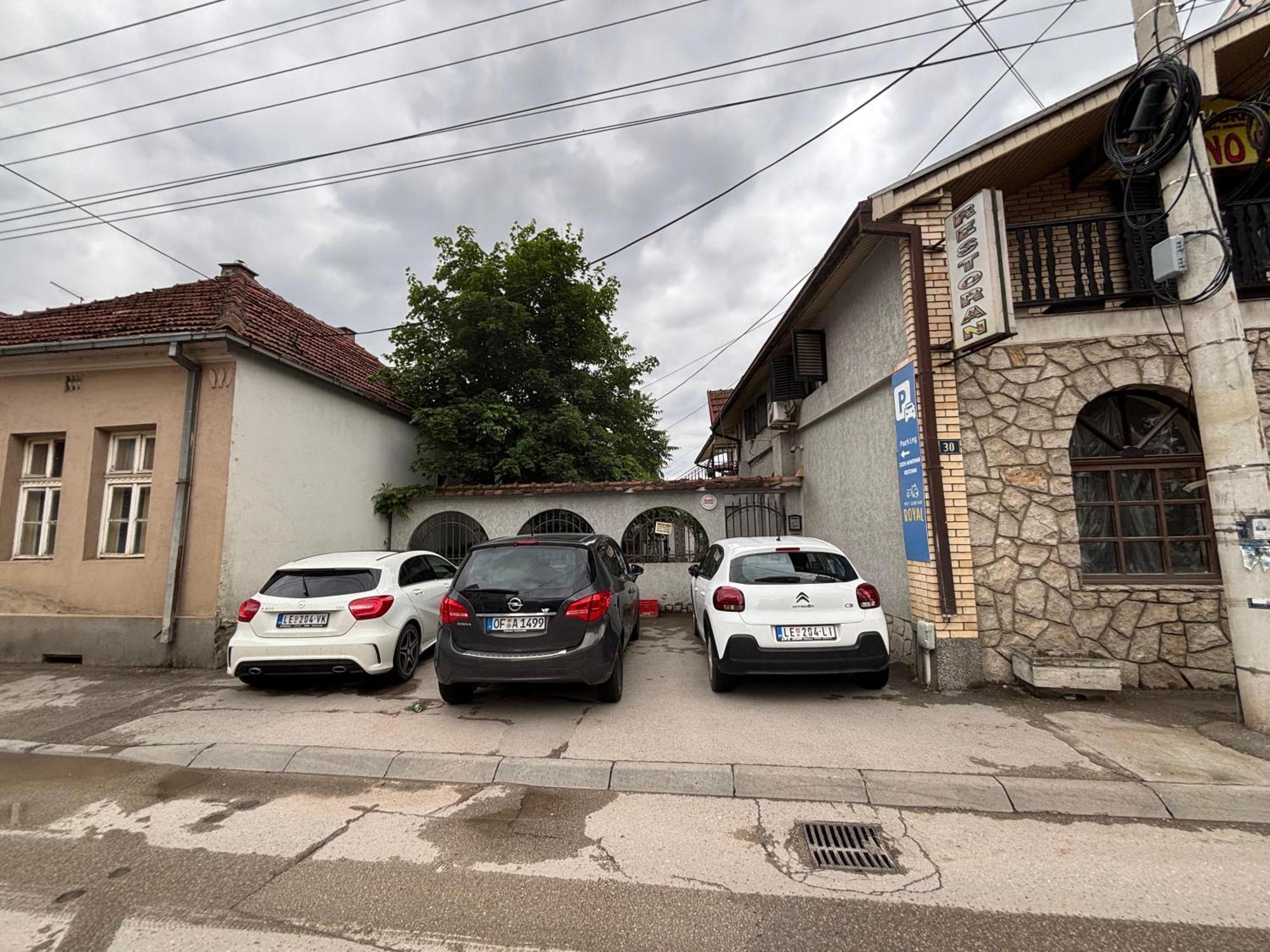 Dody Apartmani Leskovac  Exteriör bild